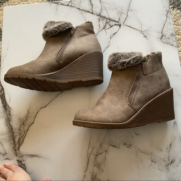 Lane Bryant Emma Fur Lined Wedge Ankle Boots Size 9w. - Picture 11 of 12